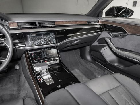 Used 2025 Audi A8 L 3.0T AWD/4WD image 29