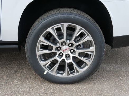 New 2026 GMC Yukon XL Denali w/ Denali Reserve Package image 3