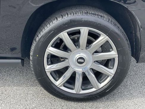 Used 2024 Cadillac Escalade ESV Premium Luxury Platinum image 24