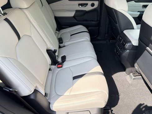 New 2026 Honda Pilot Touring image 23