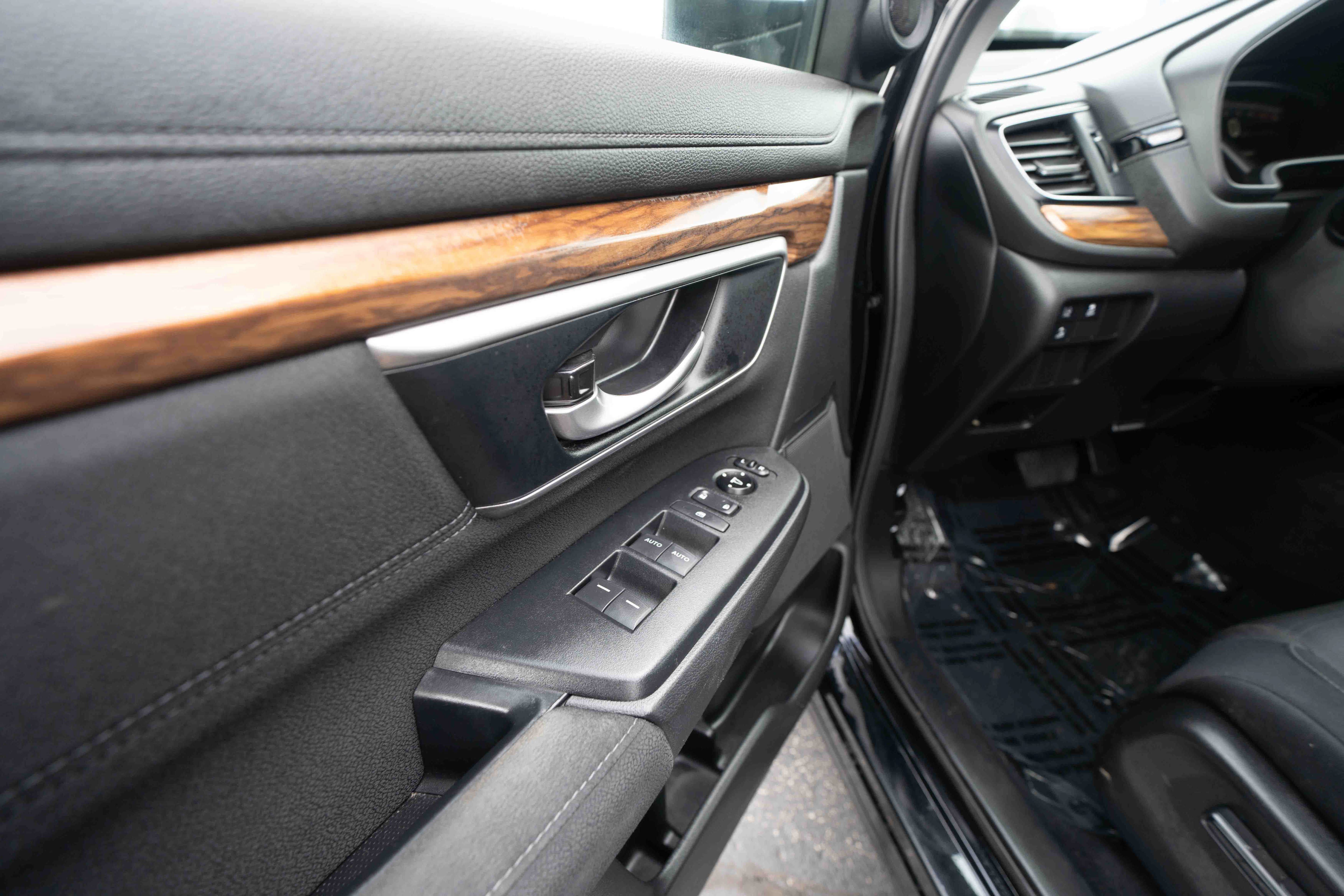 Used 2021 Honda CR-V EX image 7