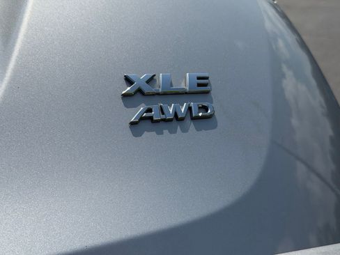 Used 2016 Toyota RAV4 XLE AWD/4WD image 29
