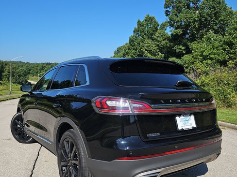 Used 2023 Lincoln Nautilus Reserve w/ Monochromatic Package FWD image 5