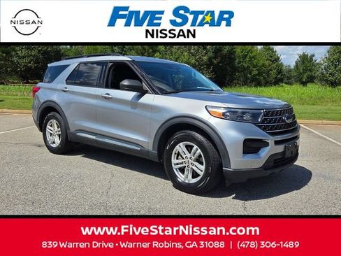 Used 2022 Ford Explorer XLT RWD image 1