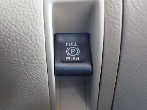 Used 2009 Lexus LS 460 image 38