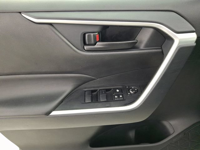 Used 2025 Toyota RAV4 LE FWD image 14