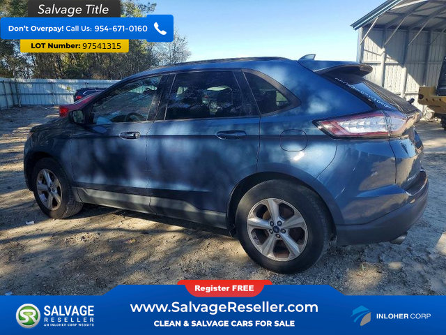 Used 2018 Ford Edge SE w/ Cargo Accessory Package FWD image 3