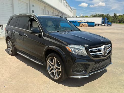 Used 2017 Mercedes-Benz GLS 550 4MATIC image 4