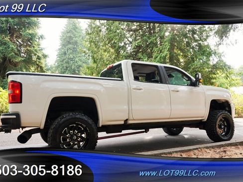 Used 2016 GMC Sierra 2500 Denali w/ Duramax Plus Package AWD/4WD image 8