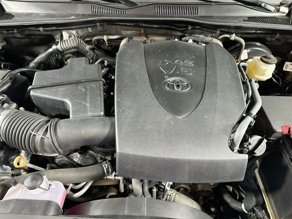 Used 2022 Toyota Tacoma TRD Sport w/ Technology Package AWD/4WD image 31