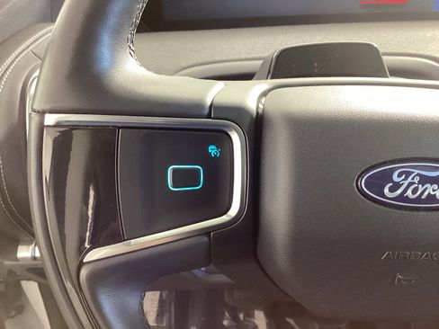 Used 2025 Ford Expedition Max Platinum AWD/4WD image 25