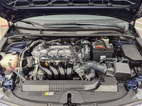 Used 2021 Toyota Corolla LE w/ Carpet Mat Package (TMS) image 32