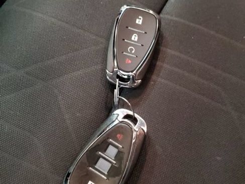 Used 2019 Chevrolet Trax LT w/ LT Convenience Package AWD/4WD image 29