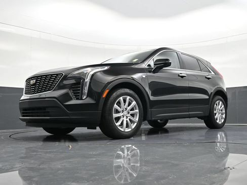 Used 2022 Cadillac XT4 Luxury w/ Driver Awareness Package FWD image 20