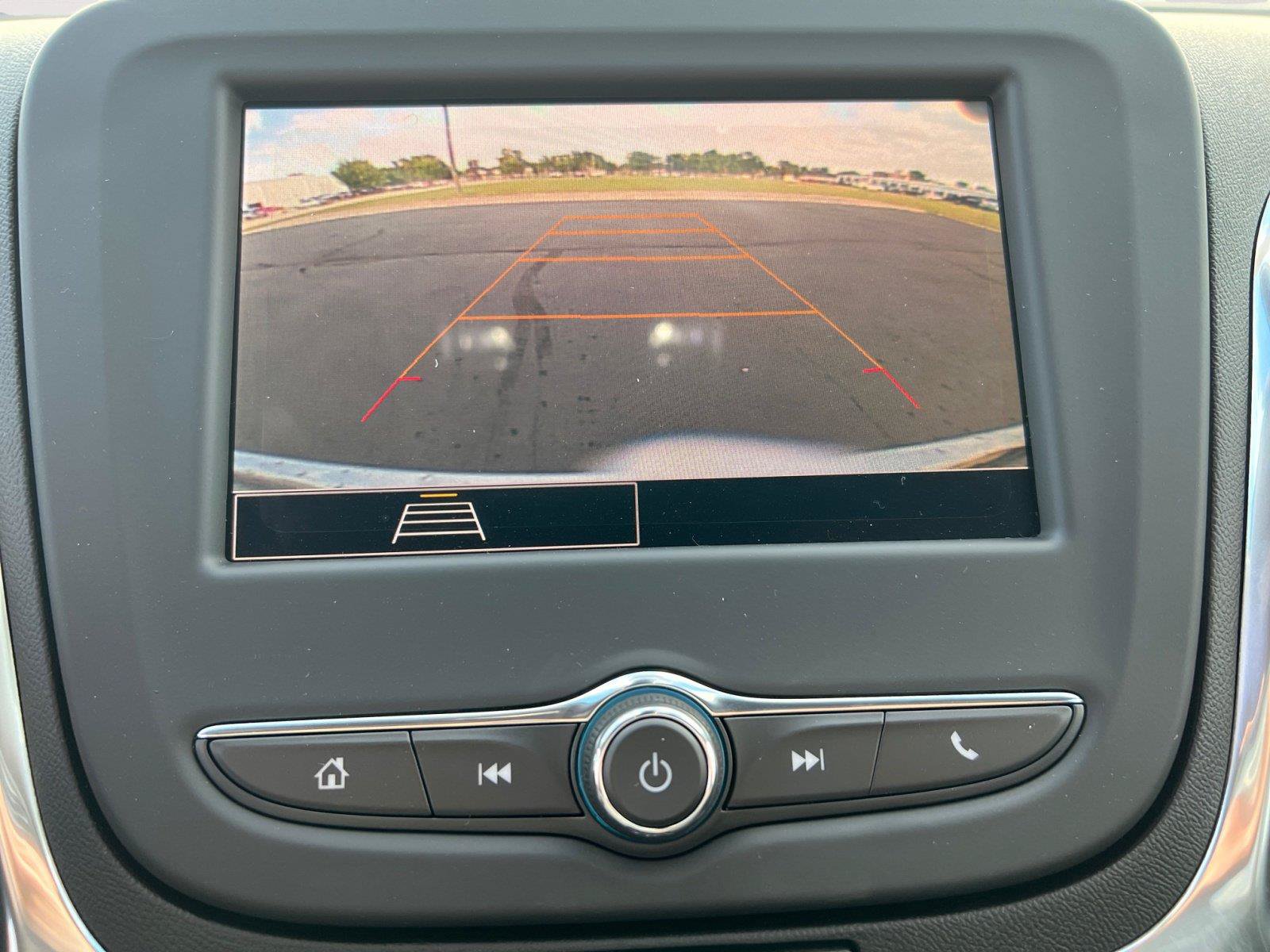 Used 2024 Chevrolet Equinox LT FWD image 14