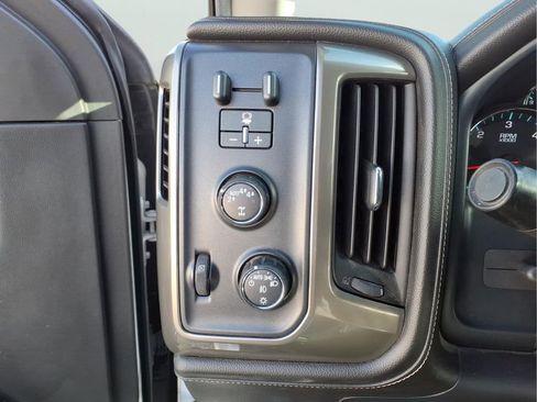 Used 2017 Chevrolet Silverado 1500 High Country image 18