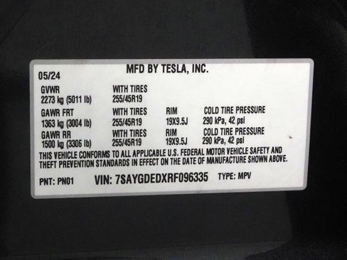 Used 2024 Tesla Model Y 2WD image 66