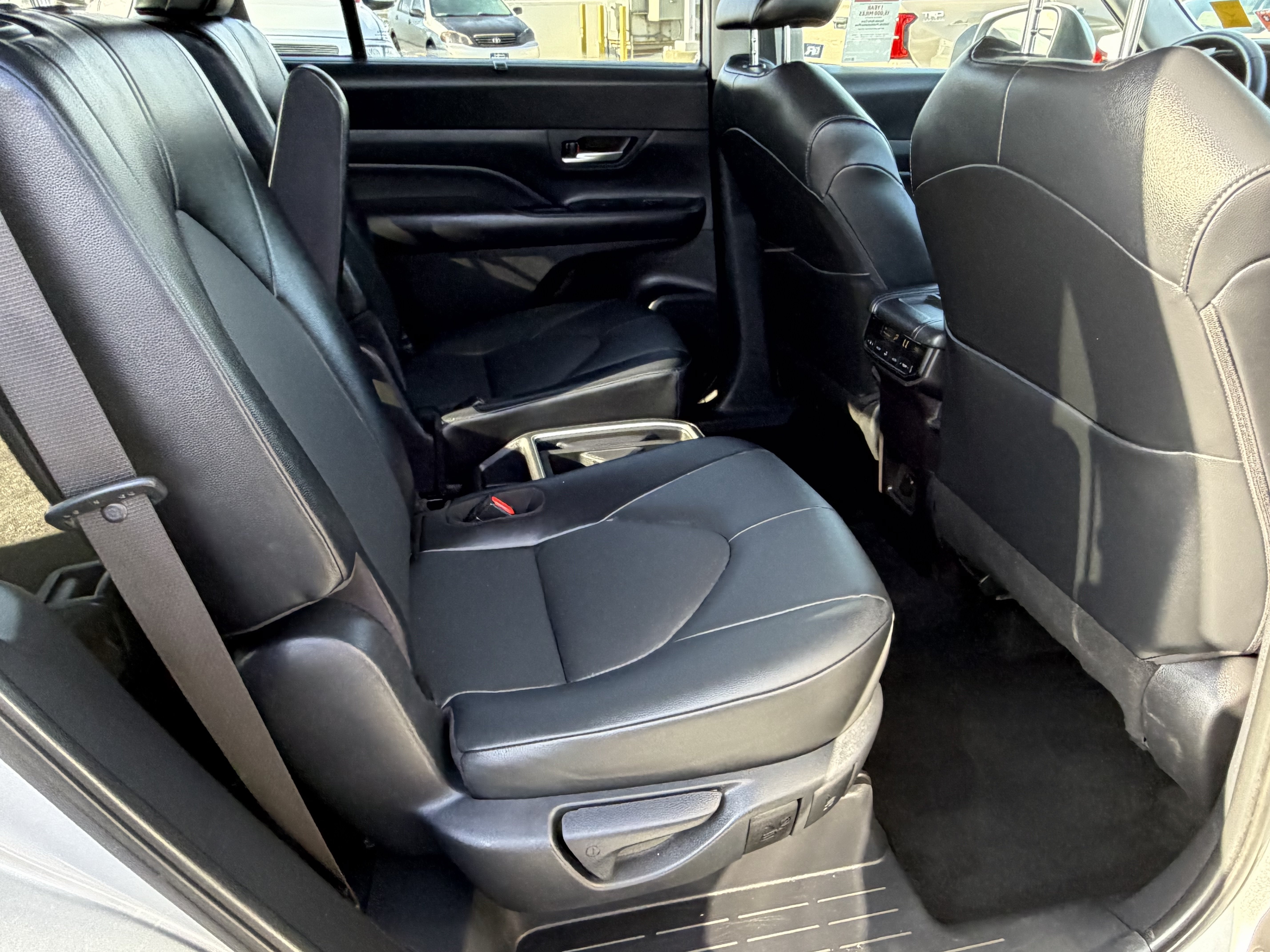 Certified 2025 Toyota Grand Highlander AWD image 12