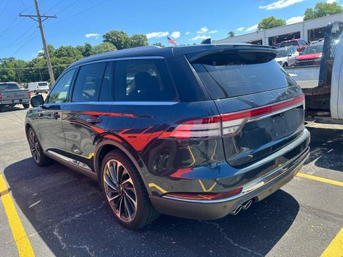 Used 2021 Lincoln Aviator Reserve w/ Equipment Group 202A AWD/4WD image 9