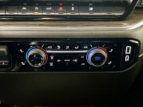 Used 2025 Chevrolet Silverado 1500 LT image 27