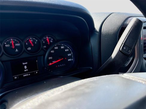 Used 2020 Chevrolet Silverado 1500 Custom w/ Custom Value Package RWD image 16