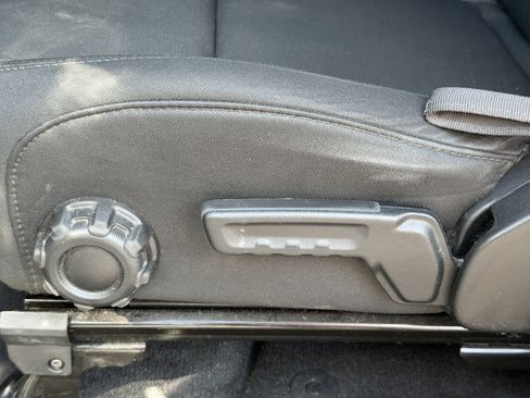 Used 2020 Jeep Wrangler Sport AWD/4WD image 20
