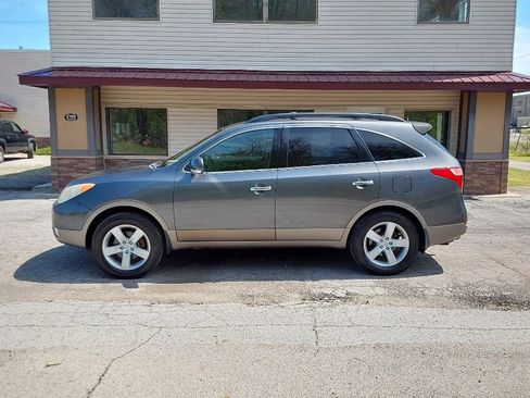 Used 2010 Hyundai Veracruz Limited FWD image 1