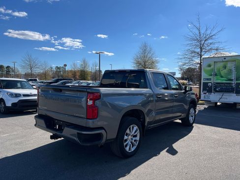 Used 2020 Chevrolet Silverado 1500 Custom w/ Custom Value Package image 8