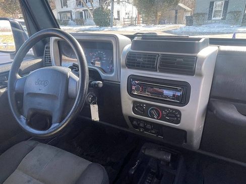 Used 2004 Jeep Wrangler X w/ Columbia Edition Group image 8