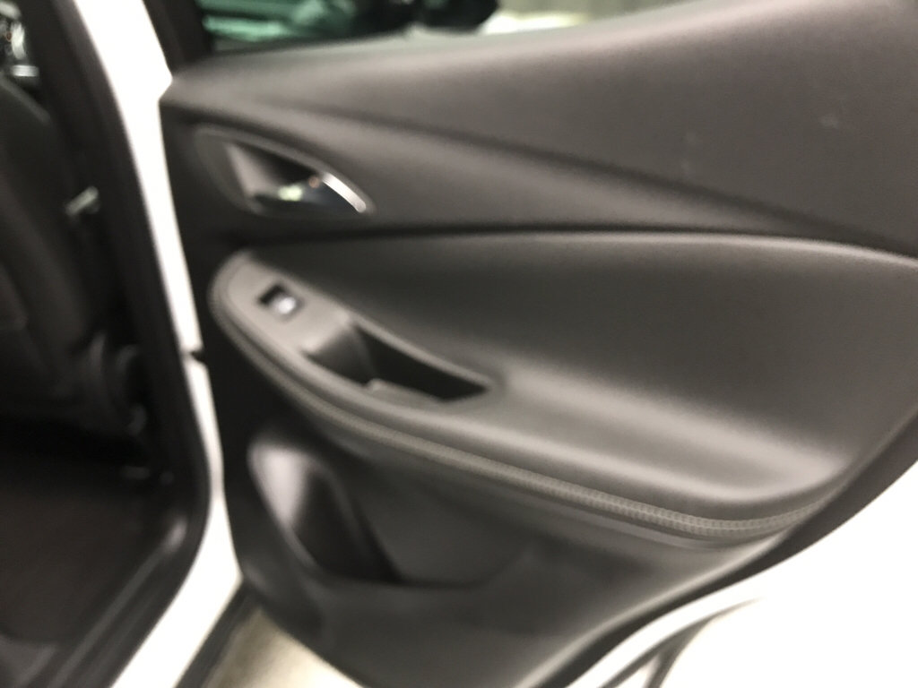 Used 2023 Buick Encore GX Essence w/ Experience Buick Package FWD image 20