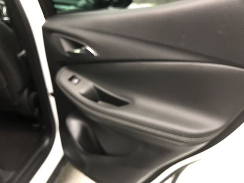 Used 2023 Buick Encore GX Essence w/ Experience Buick Package FWD image 20