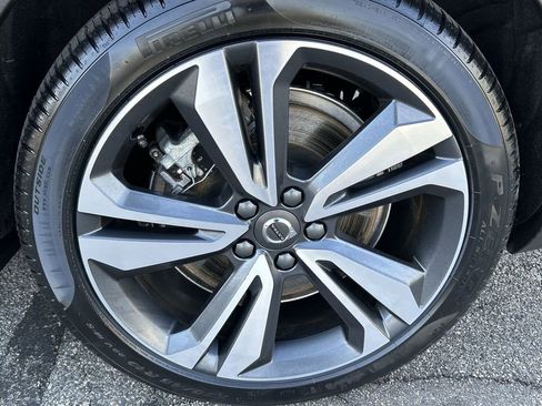 Certified 2025 Volvo V60 B5 Cross Country Plus AWD/4WD image 11