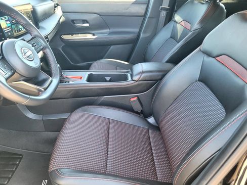 Used 2025 Nissan Kicks SR FWD image 20