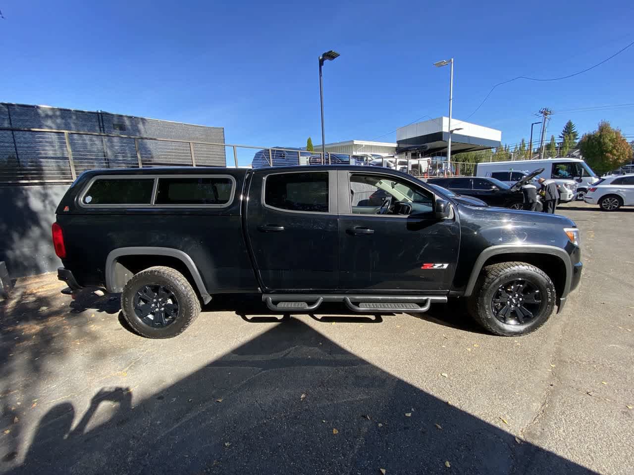 Used 2019 Chevrolet Colorado Z71 w/ Z71 Midnight Edition AWD/4WD image 7