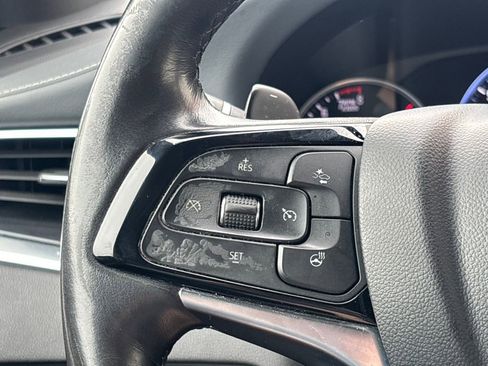 Used 2022 Buick Enclave Premium image 19