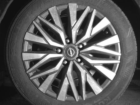 Used 2025 Nissan Altima 2.5 SV FWD image 14