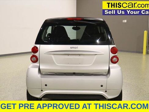 Used 2014 smart fortwo passion RWD image 6