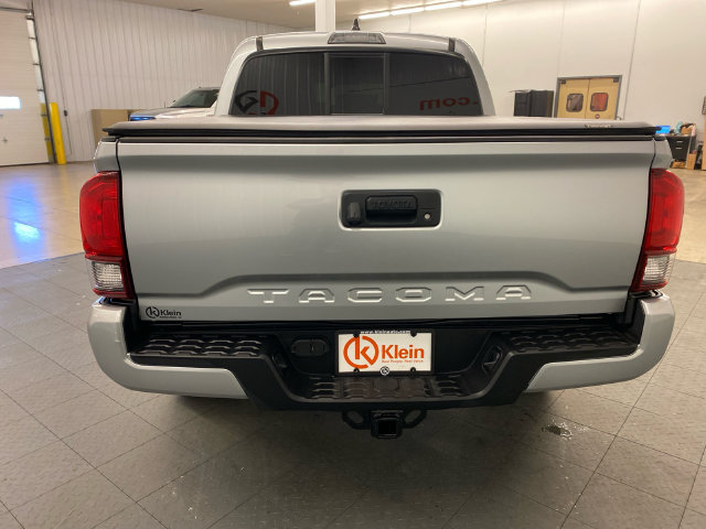Used 2022 Toyota Tacoma SR AWD/4WD image 11