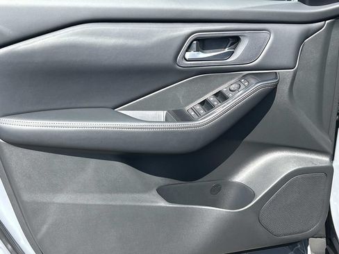 New 2026 Nissan Rogue SV FWD image 18