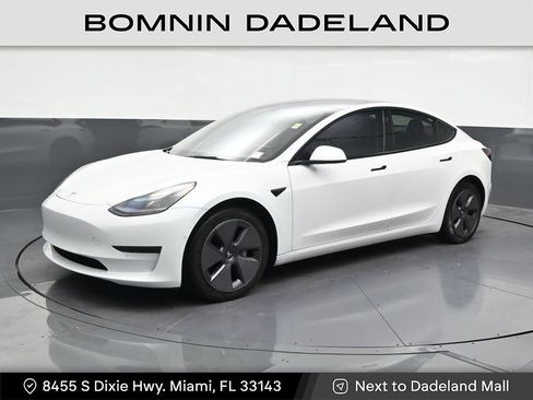 Used 2022 Tesla Model 3 Standard Range RWD image 1
