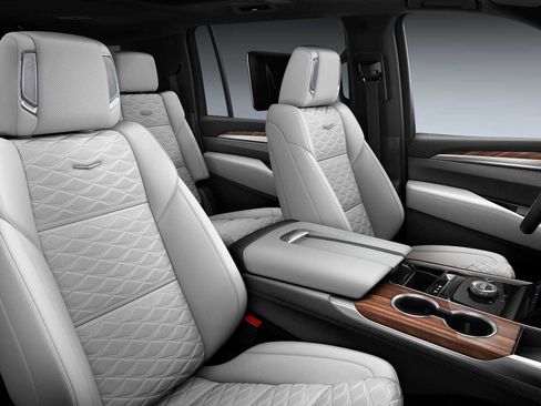 Used 2026 Cadillac Escalade ESV Platinum Luxury AWD/4WD image 9