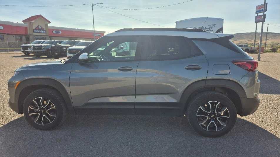 Used 2022 Chevrolet TrailBlazer ACTIV AWD/4WD image 8