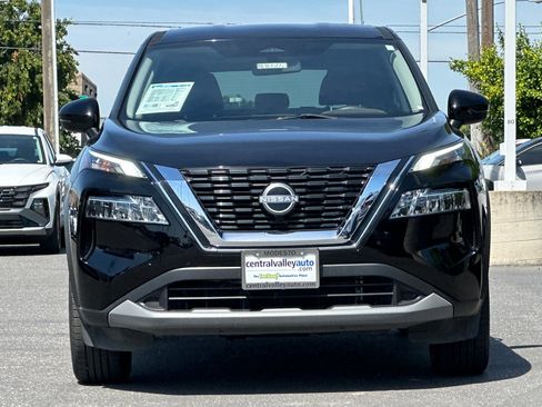 Certified 2023 Nissan Rogue SV FWD image 9