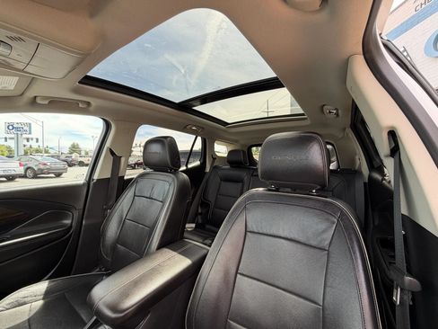 Used 2021 GMC Terrain Denali w/ Denali Premium Package AWD/4WD image 29