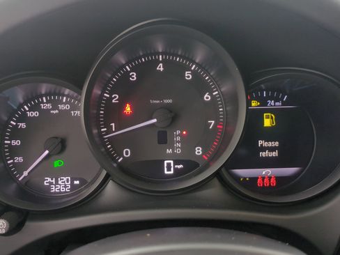 Certified 2022 Porsche Macan AWD/4WD image 12