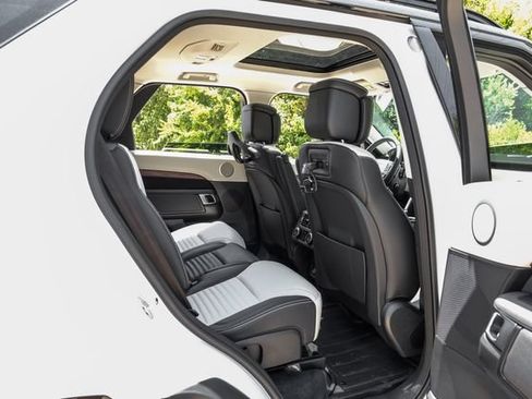 New 2026 Land Rover Discovery Dynamic SE AWD/4WD image 47