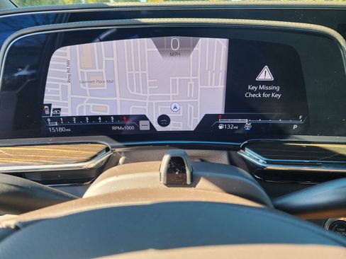 Used 2023 Cadillac Escalade ESV Premium Luxury w/ Performance Package image 33