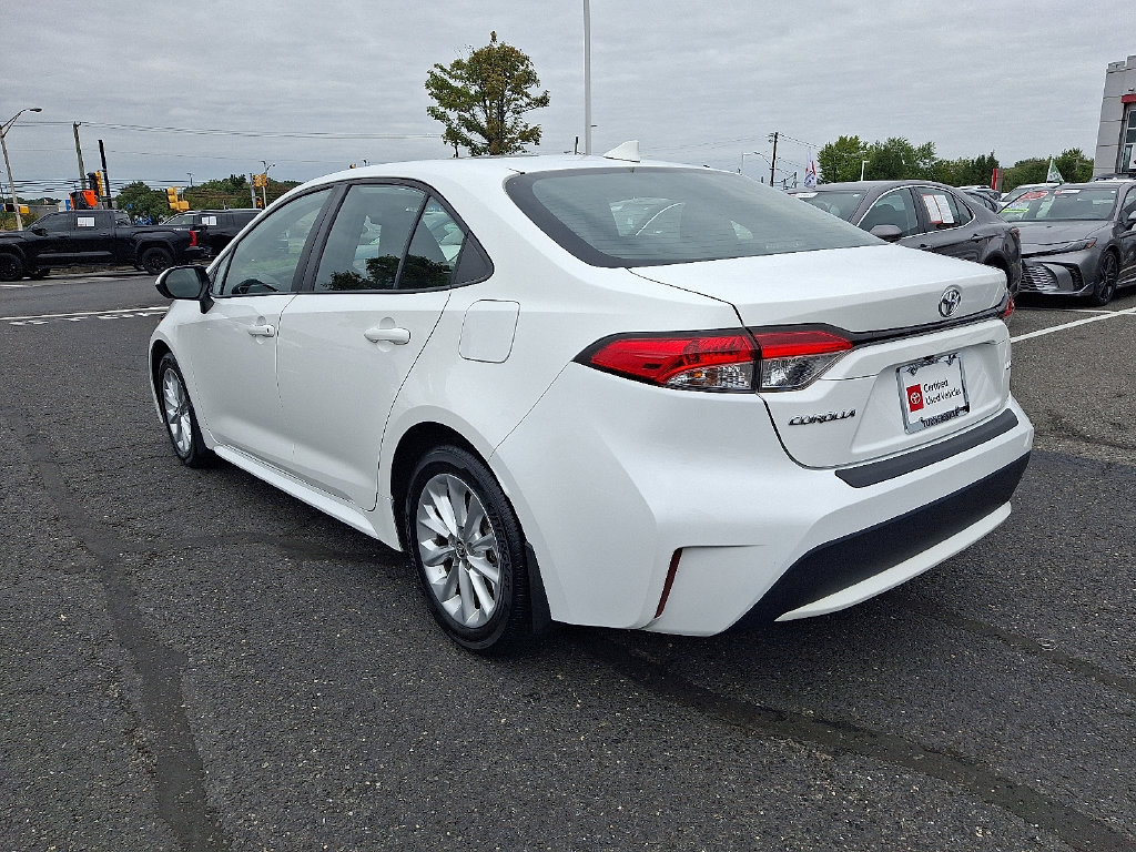 Certified 2021 Toyota Corolla LE w/ LE Premium Package FWD image 4