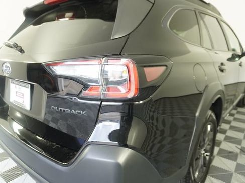 Certified 2025 Subaru Outback Onyx Edition AWD/4WD image 13