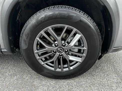 Used 2024 Nissan Rogue S AWD/4WD image 30